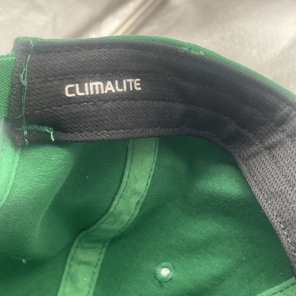 VTG NOTRE DAME FIGHTING IRISH CLOVER Adidas Grey On‎ Bib-Climate